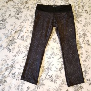 Nike dry fit capri leggings